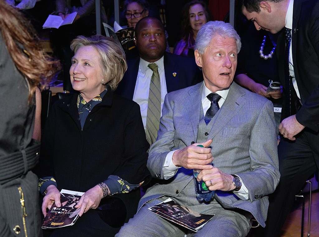 did the clintons steal furniture from the white house