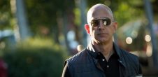 Did Jeff Bezos Buy the Washington Post to Spread Fake News